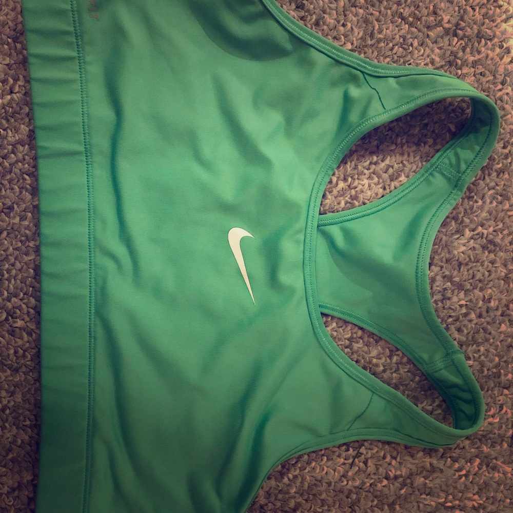 NIKE sportsbra